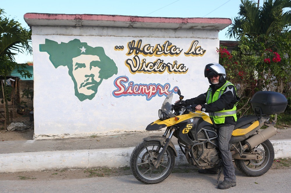tour Cuba by motorcycle