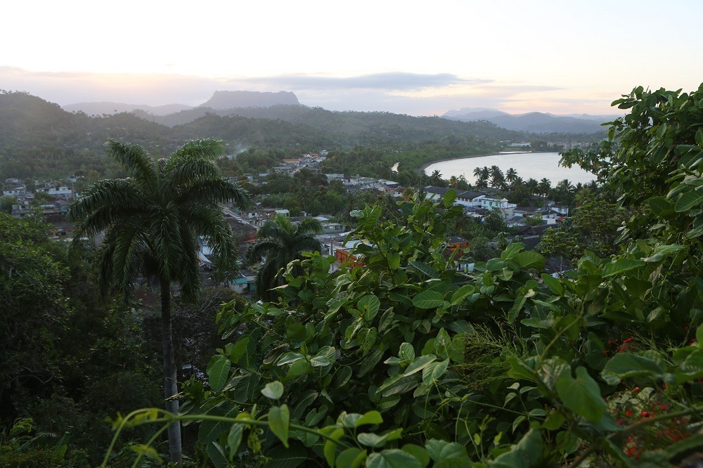 tour cuba by motorcycle with Christopher Baker