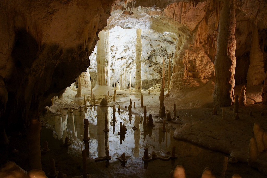 Modrica caves