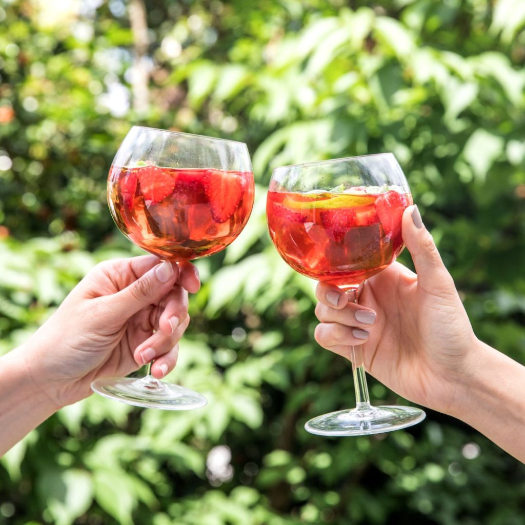 Oregon strawberry sangria recipe