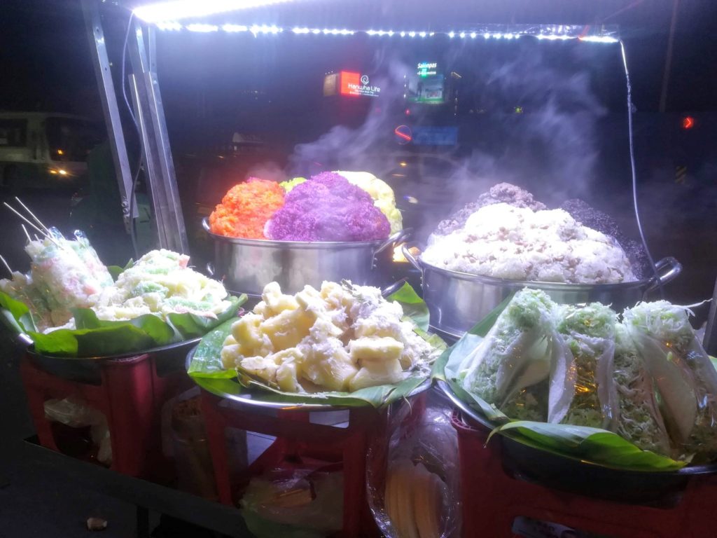 things to do in Ho Chi Mihn City Vietnamese street food